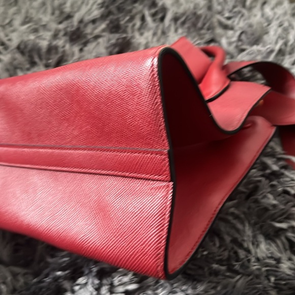 Red monochrome Prada bag - Picture 7 of 7